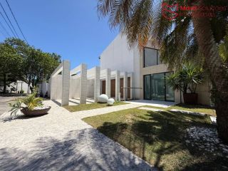 Casa de Cond. á Vender com 3/4, 2 suítes em Buraquinho.