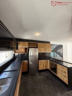 Casa de Cond. á Vender com 3/4, 2 suítes em Buraquinho.