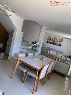 Casa de cond. á venda 2/4, sendo 1 suíte, em abrantes.