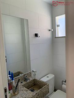 Casa de cond. á venda 2/4, sendo 1 suíte, em abrantes.