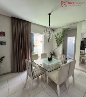 Casa de condomínio á venda com 4/4, sendo 1 suíte no Residencial Safira.