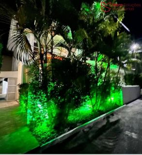 Casa de condomínio á venda com 4/4, sendo 1 suíte no Residencial Safira.