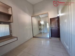 Casa em Buraquinho com 3 suítes | Buraquinho | R$ 1.150.000,00.