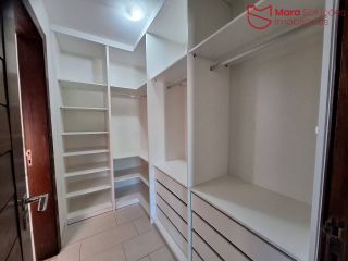 Casa em Buraquinho com 3 suítes | Buraquinho | R$ 1.150.000,00.