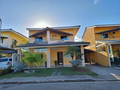 Casa em Buraquinho com 3 suítes | Buraquinho | R$ 1.150.000,00.