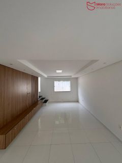 Casa à venda com 3 suítes no Miragem – Lauro de Freitas.
