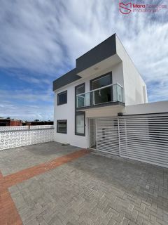 Casa à venda com 3 suítes no Miragem – Lauro de Freitas.