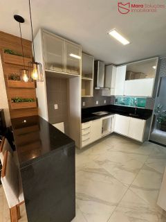 Casa de Cond. á Venda com 2/4, suítes em Vila praiana.