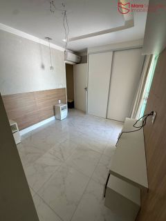 Casa de Cond. á Venda com 2/4, suítes em Vila praiana.