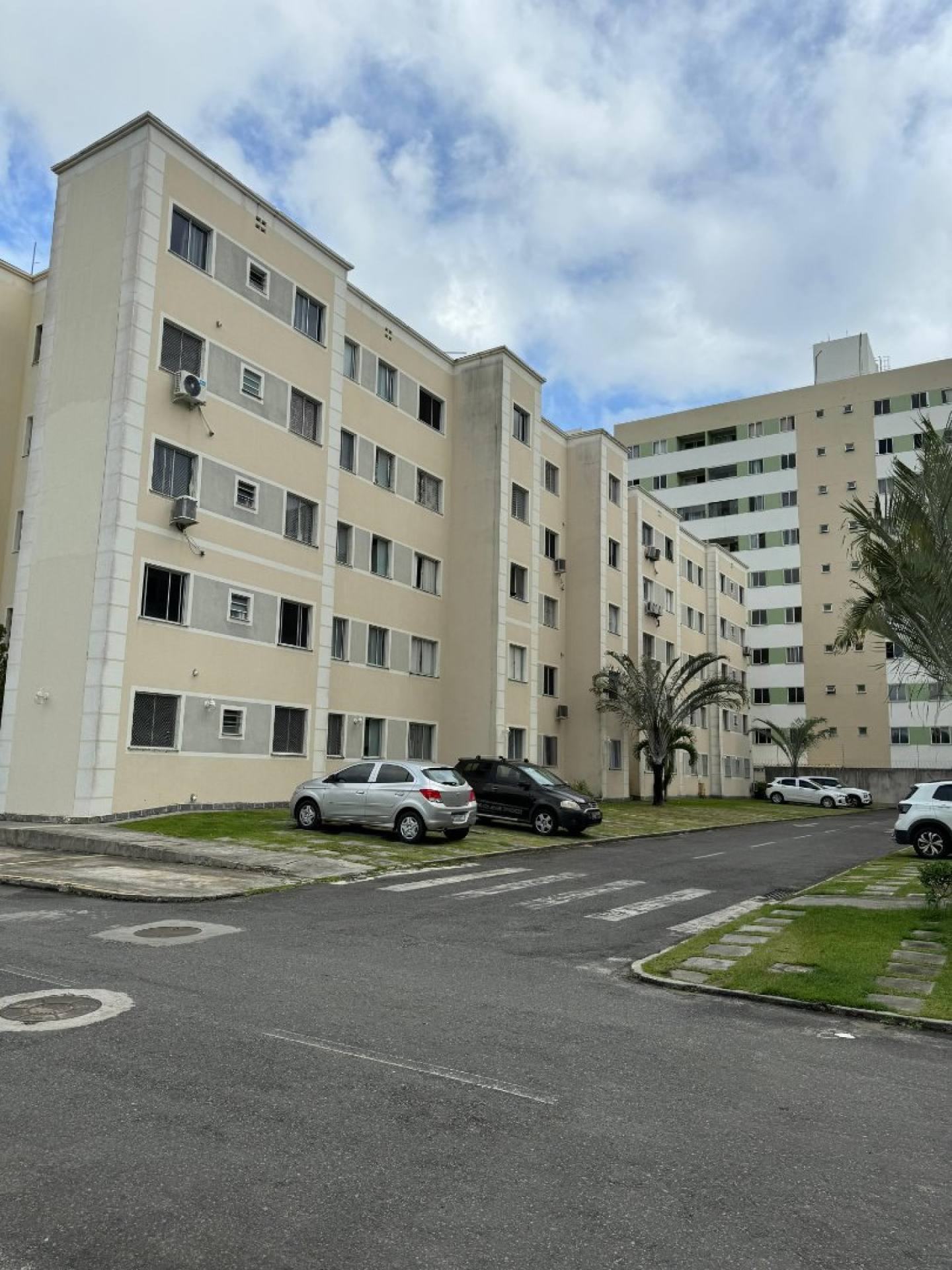 Vendo apartamento em Lauro de Freitas - Parque Solar do Atlântico.
