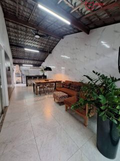 Casa duplex mobiliada em Buraquinho (Foz do Joanes)