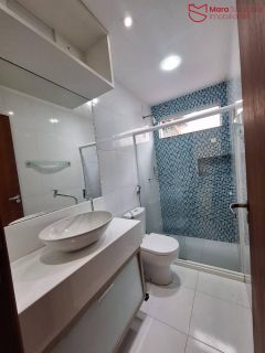 Casa duplex mobiliada em Buraquinho (Foz do Joanes)