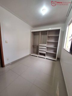 Casa duplex mobiliada em Buraquinho (Foz do Joanes)