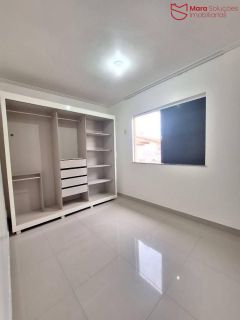 Casa duplex mobiliada em Buraquinho (Foz do Joanes)
