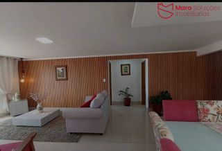 Casa Para Alugar com 3/4, sendo 2 suítes no Centro