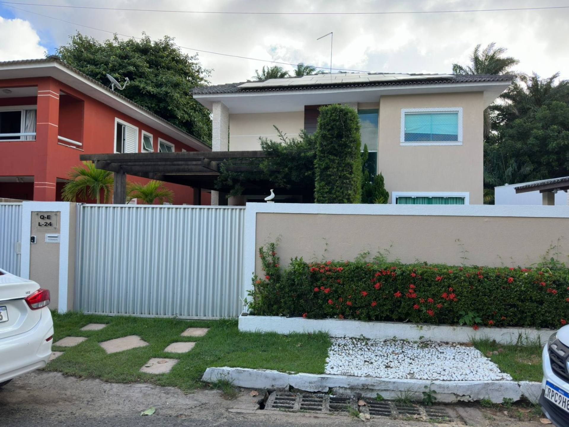 CASA TRIPLEX ALTÍSSIMO PADRÃO À VENDA – VILLAS DO BOSQUE | LAURO DE FREITAS.