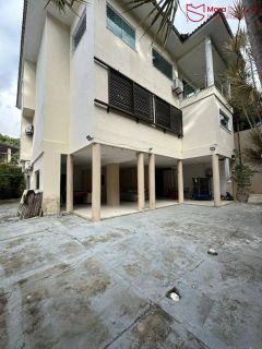 CASA TRIPLEX ALTÍSSIMO PADRÃO À VENDA – VILLAS DO BOSQUE | LAURO DE FREITAS.