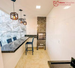 Casa á Venda com 4/4, sendo 3 suítes no condomínio Solares.