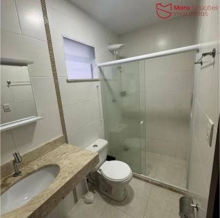 Casa á Venda com 4/4, sendo 3 suítes no condomínio Solares.