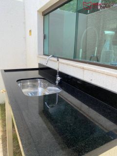 Apartamento garden de 3 quartos em Buraquinho Residencial Jardins de Versailles.
