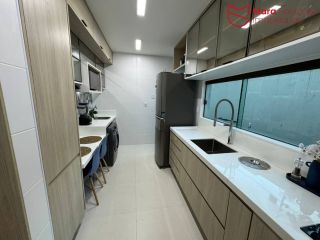 Apartamento garden de 3 quartos em Buraquinho Residencial Jardins de Versailles.