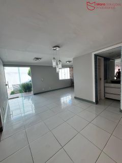 Casa no cond. Flora Residence, 4 Suítes com energia solar.