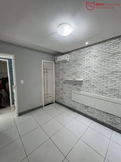 Casa no cond. Flora Residence, 4 Suítes com energia solar.