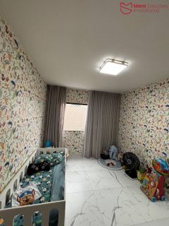 Casa para Aluguel em Buraquinho – 4 Quartos, Suíte e Varanda.