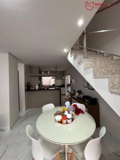 Casa para Aluguel em Buraquinho – 4 Quartos, Suíte e Varanda.