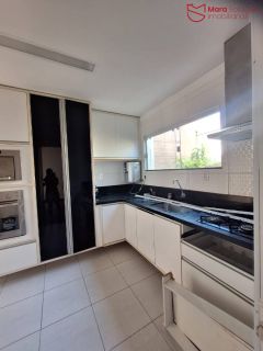 Casa Para Alugar Com 4/4, sendo 3 suites no Foz do Joanes - Buraquinho.