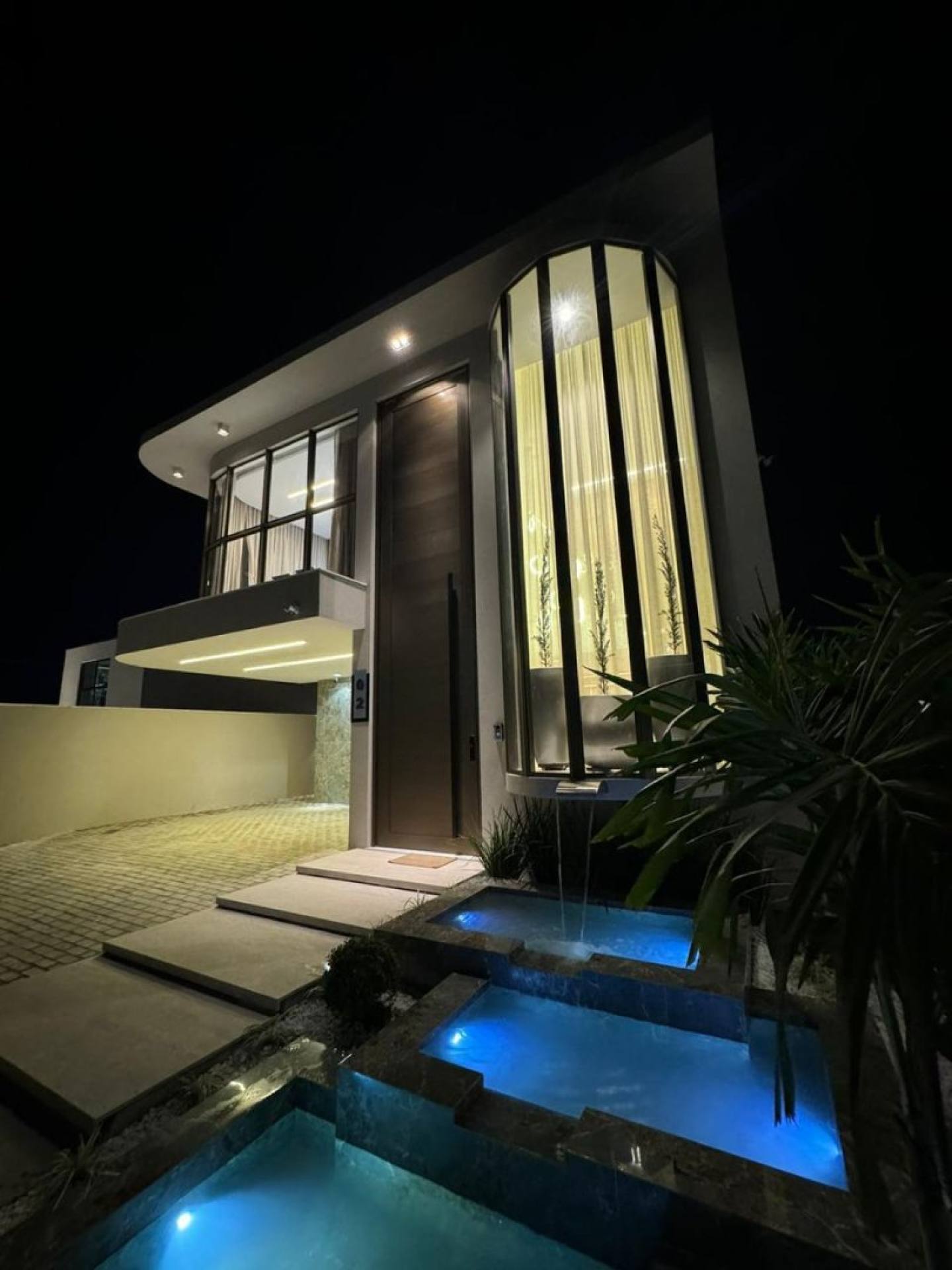 Casa dos Sonhos à Venda na Priscila Dutra — PORTEIRA FECHADA