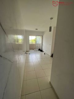 Apartamento á Venda com 2/4, sendo 1 suítes no Condomínio jardins.
