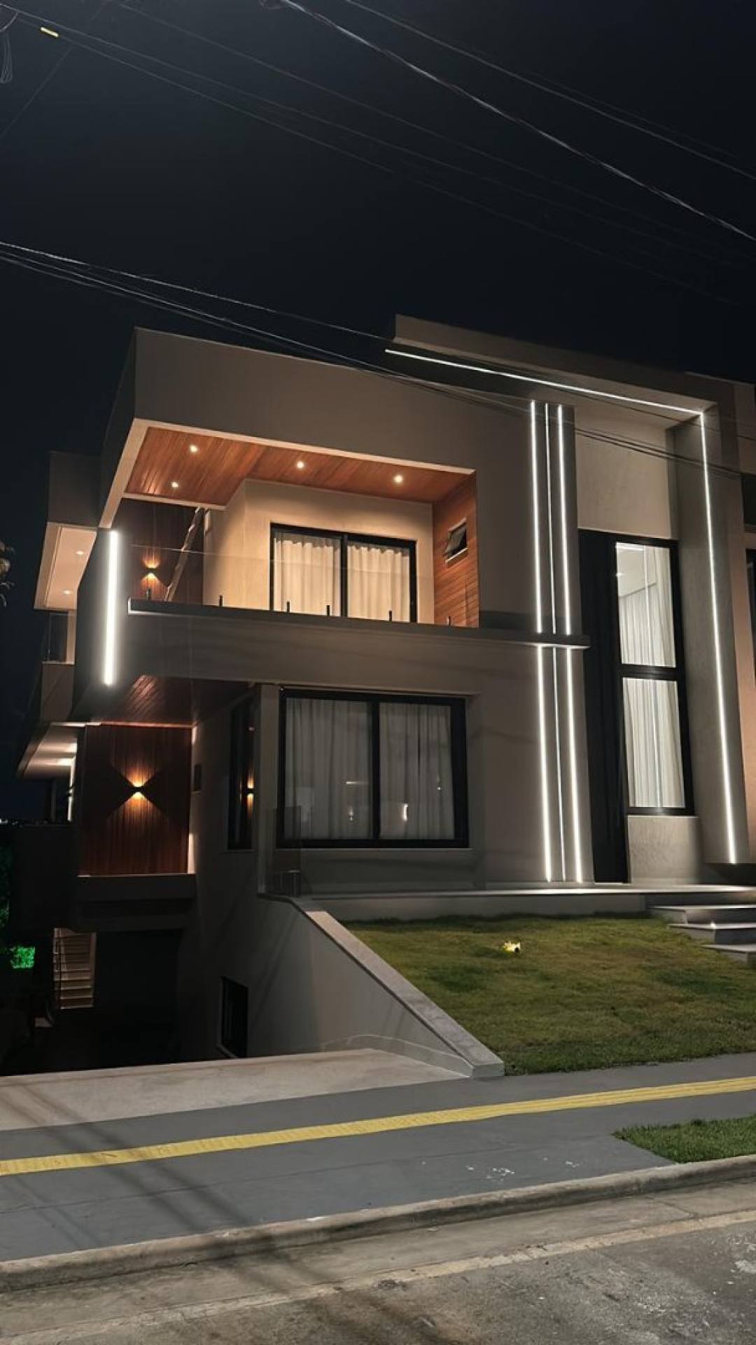 Casa Alto Padrão à Venda ou Aluguel – Alphaville 2, Salvador.