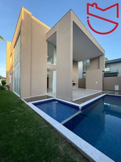 Casa à Venda em Alphaville Litoral Norte 1 – R$ 1.850.000.