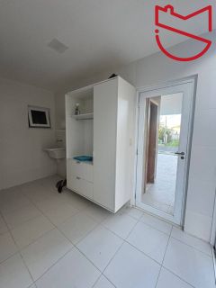 Casa à Venda em Alphaville Litoral Norte 1 – R$ 1.850.000.