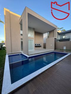 Casa à Venda em Alphaville Litoral Norte 1 – R$ 1.850.000.