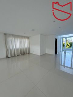 Casa à Venda em Alphaville Litoral Norte 1 – R$ 1.850.000.
