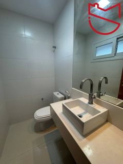 Casa à Venda em Alphaville Litoral Norte 1 – R$ 1.850.000.