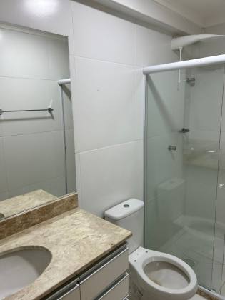 APT 03 Suítes com armários e ar condicionados novos, nascente total.