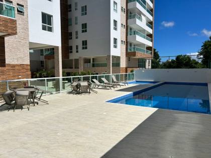 APT 03 Suítes com armários e ar condicionados novos, nascente total.