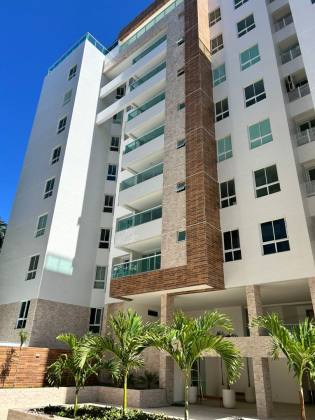 APT 03 Suítes com armários e ar condicionados novos, nascente total.