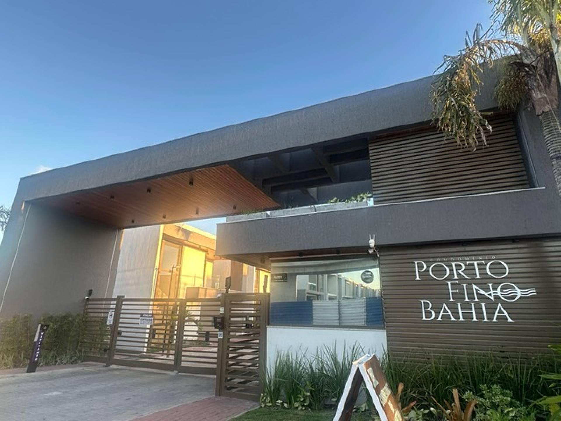 CASA ALTO PADRÃO À VENDA – CONDOMÍNIO PORTO FINO BAHIA | LAURO DE FREITAS - BA