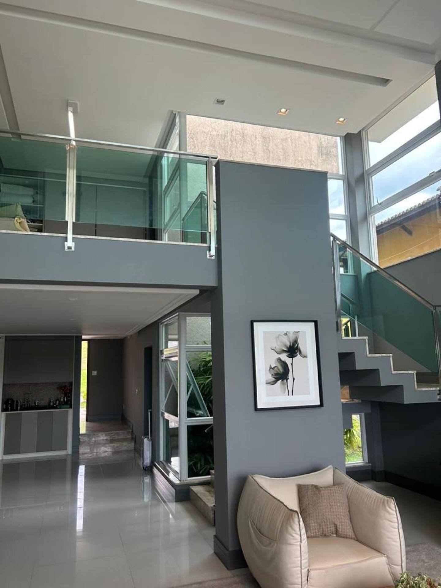 Casa no Alphaville Salvador 2 — exclusividade e qualidade de vida em um dos endereços mais cobiçados da região.