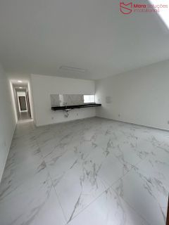 Casa Térrea Moderna á Venda com 3/4, sendo 1 suíte no Centro de Lauro De Freitas.