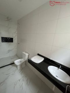 Casa Térrea Moderna á Venda com 3/4, sendo 1 suíte no Centro de Lauro De Freitas.