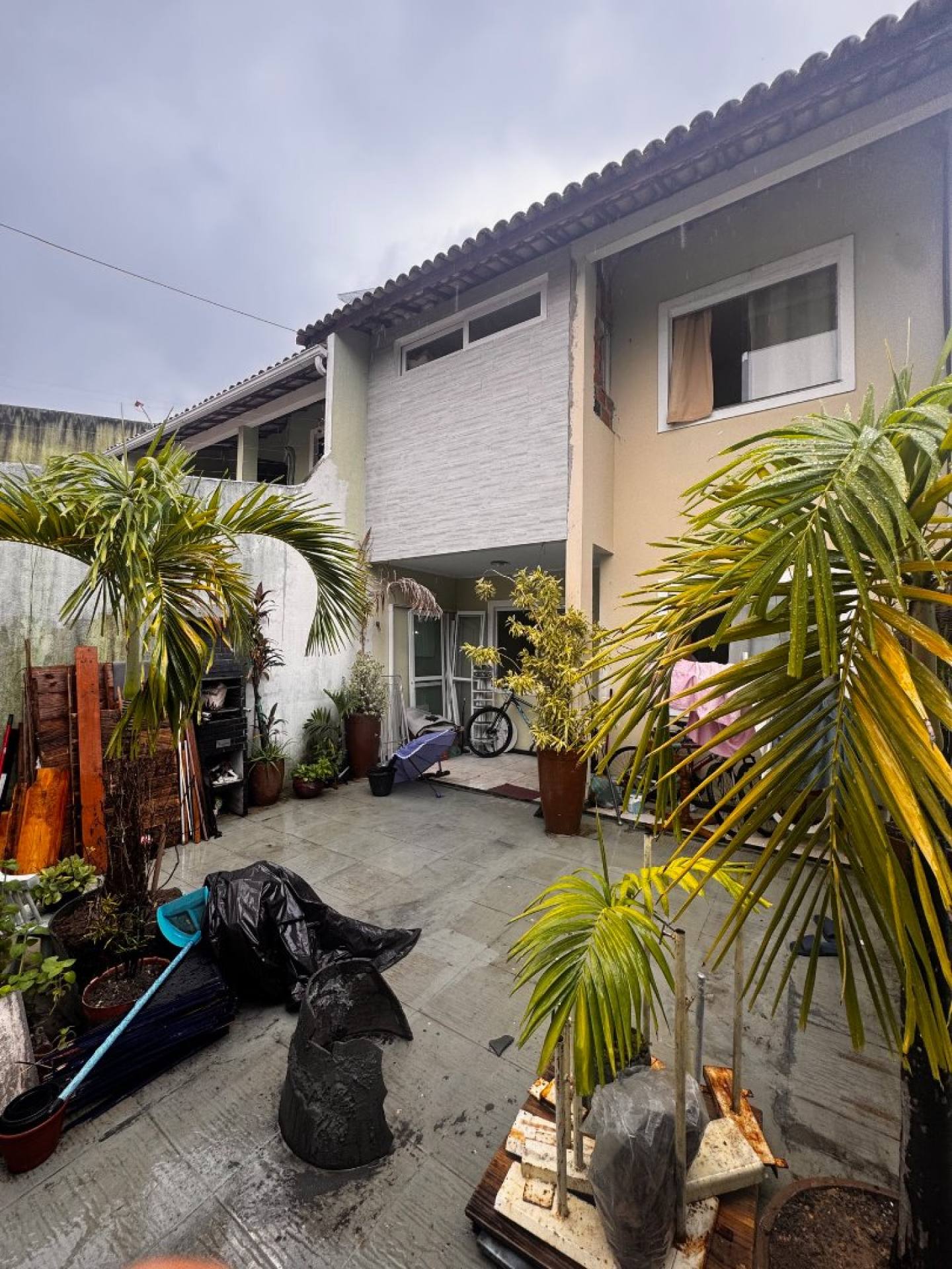 Casa 3/4 individual próximo ao parque shopping em Lauro de Freitas.