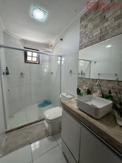 Casa estilo colonial com 700m2 de terreno na praia do Flamengo / Ipitanga - 200m da orla