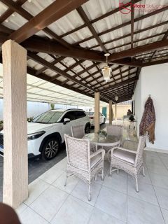 Casa estilo colonial com 700m2 de terreno na praia do Flamengo / Ipitanga - 200m da orla