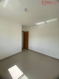 Apartamento encantador com garden privativo em Buraquinho.