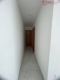 Apartamento encantador com garden privativo em Buraquinho.